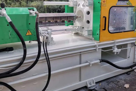 大型二板注塑機(jī)導(dǎo)軌腐蝕了如何修復(fù)?