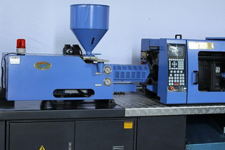 薄壁高速注塑機(jī)如何應(yīng)對高溫、高壓環(huán)境？