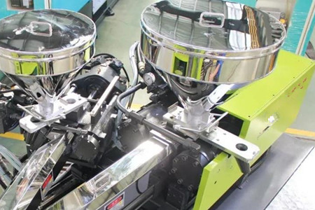 如何選擇混雙色注塑機？看完后漲知識！